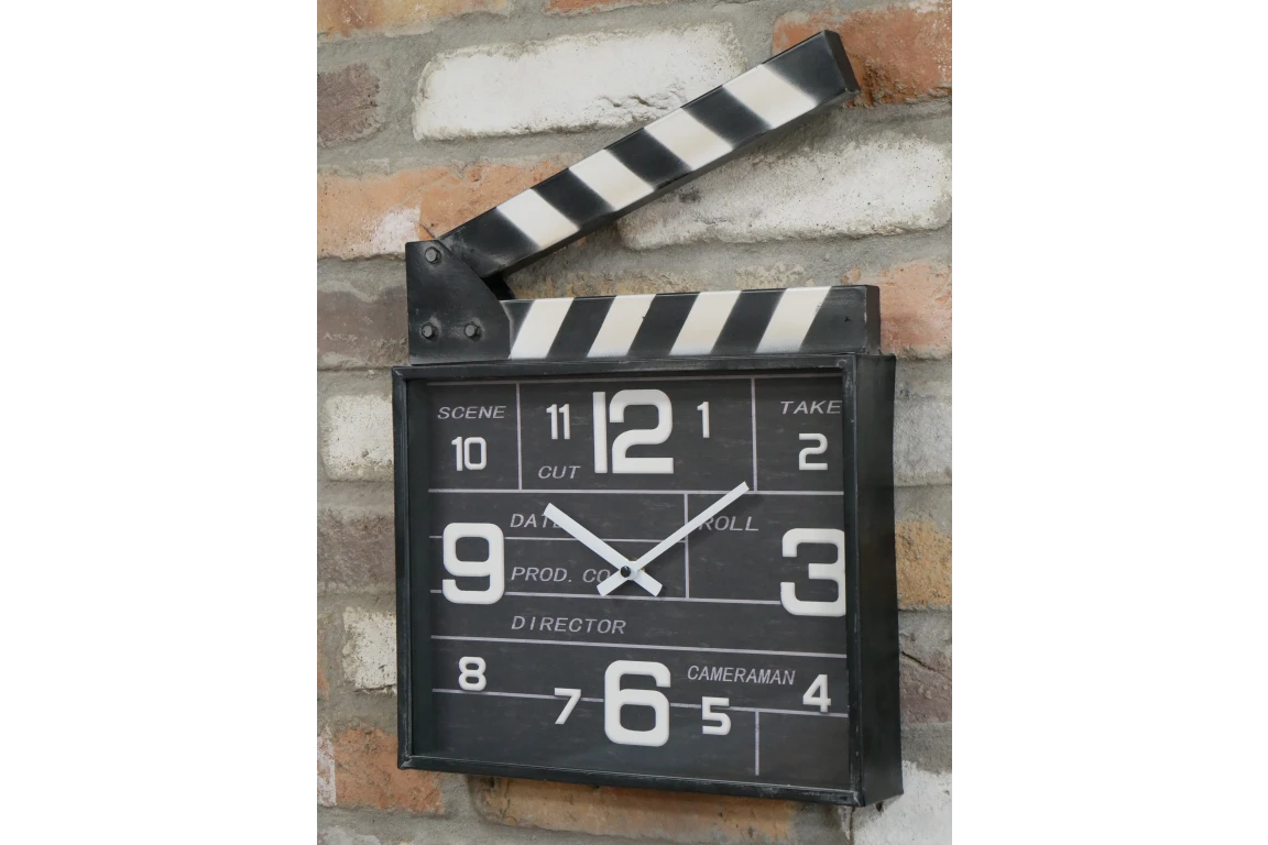 Clocks & wall art